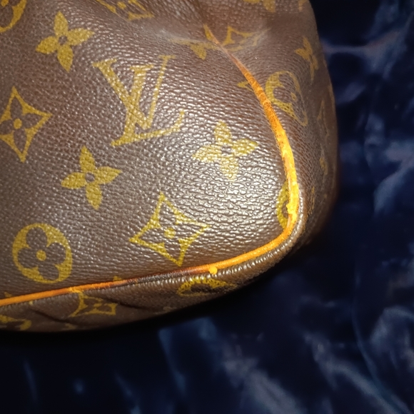 "Authentic" Louis Vuitton Speedy 25 - Picture 8 of 16